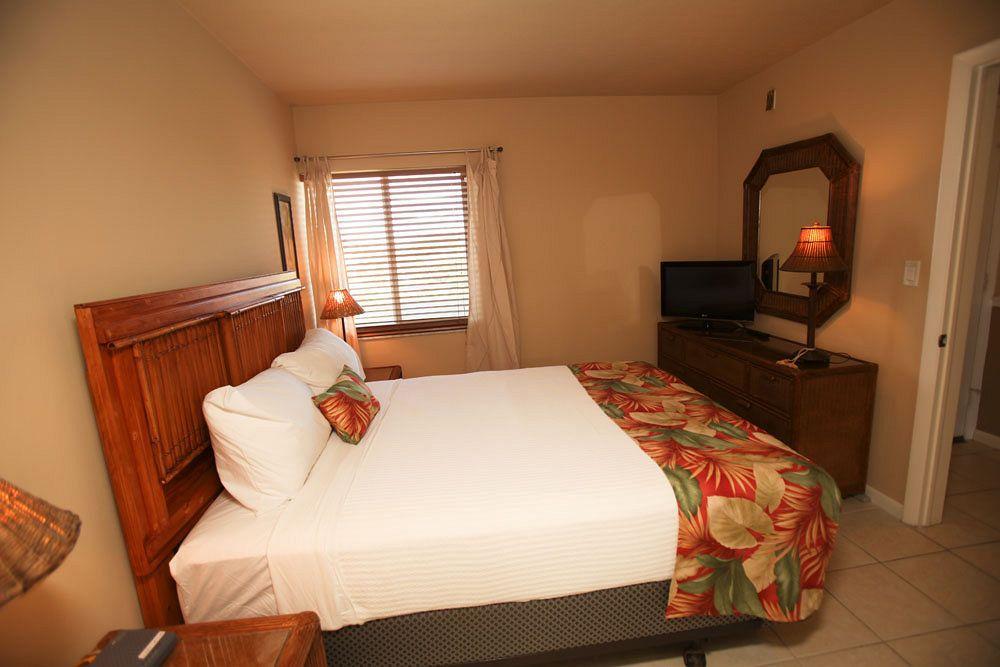 Marco Beach Vacation Suites Caxambas Ngoại thất bức ảnh